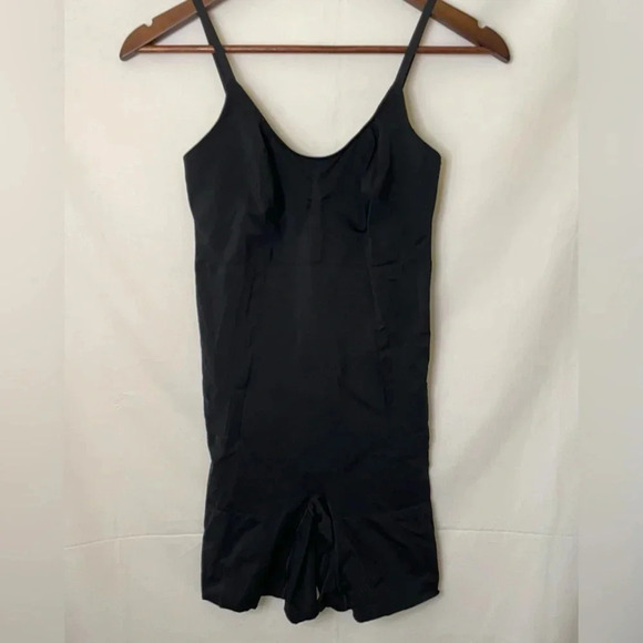 Women’s Spanx OnCore Mid-Thigh Shapewear Comfy Sculpting Bodysuit Size XL Black - Picture 2 of 12